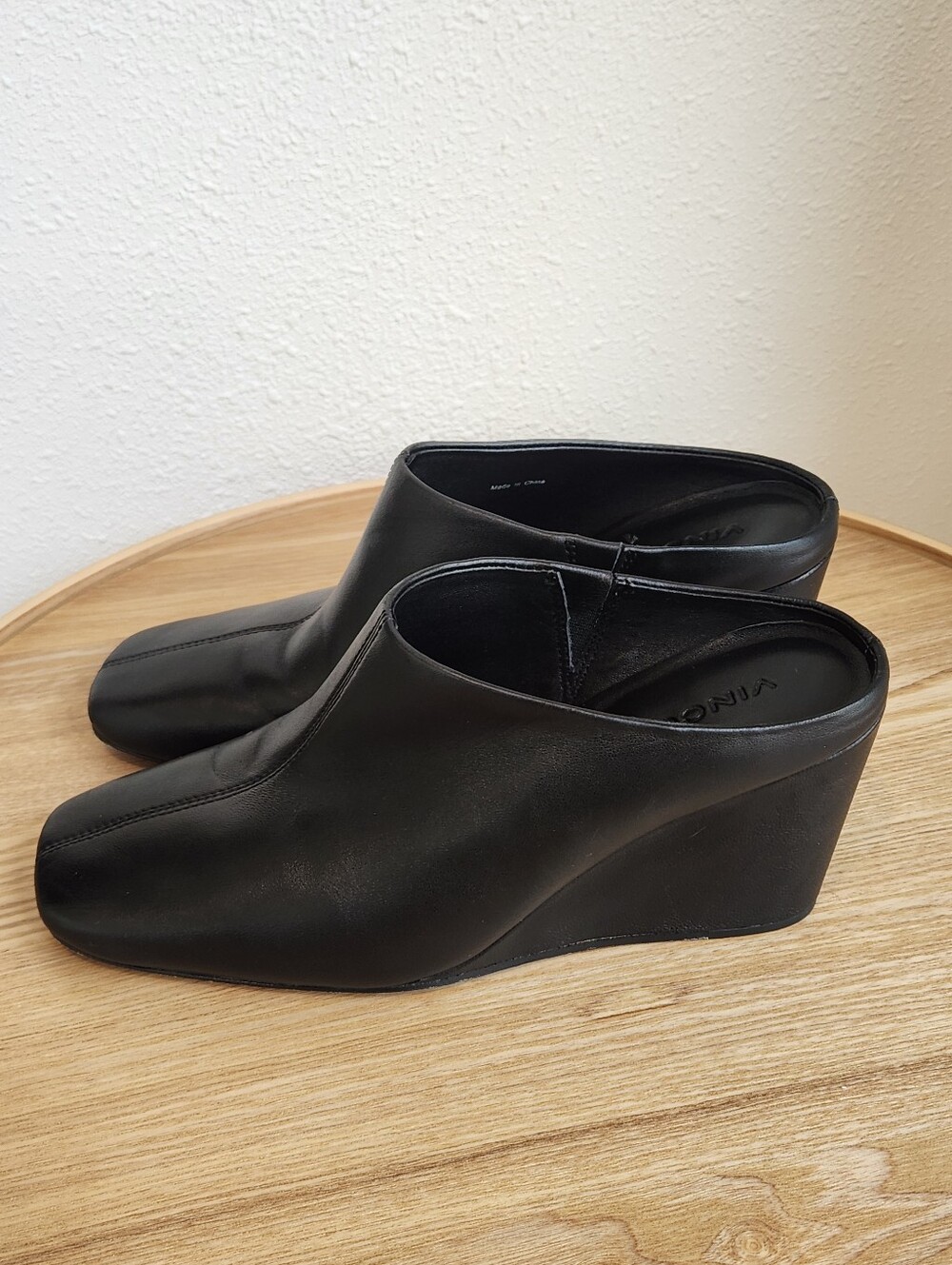 Vince Black Leather Slip-On Ankle Booties Size 6 - Picture 3 of 6